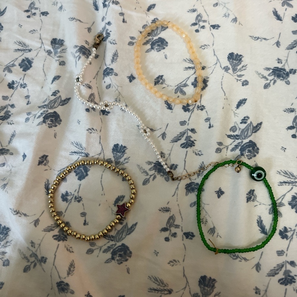 Elegant Beaded Bracelet Set - Gold, Green, Cream